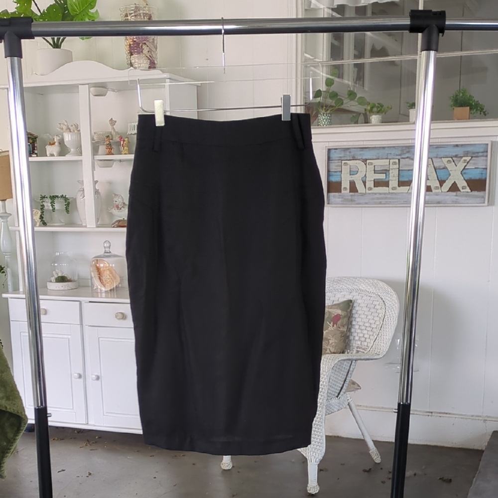Elegant Black Women's Skirt